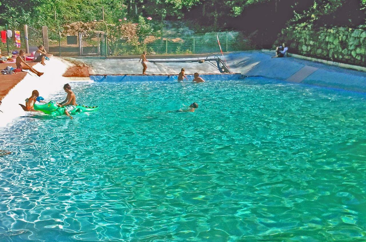 Camping Le P'Tit Bonheur Escaro ภายนอก รูปภาพ