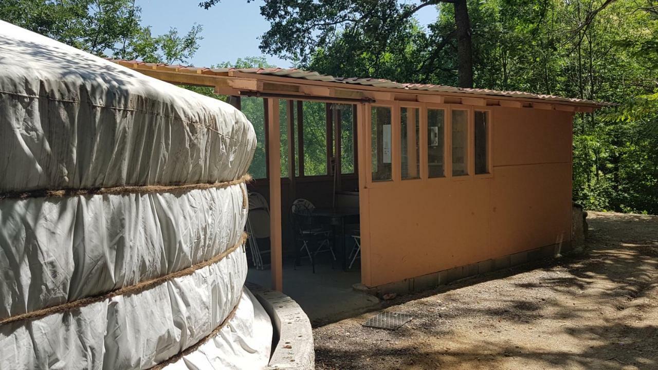 Camping Le P'Tit Bonheur Escaro ภายนอก รูปภาพ