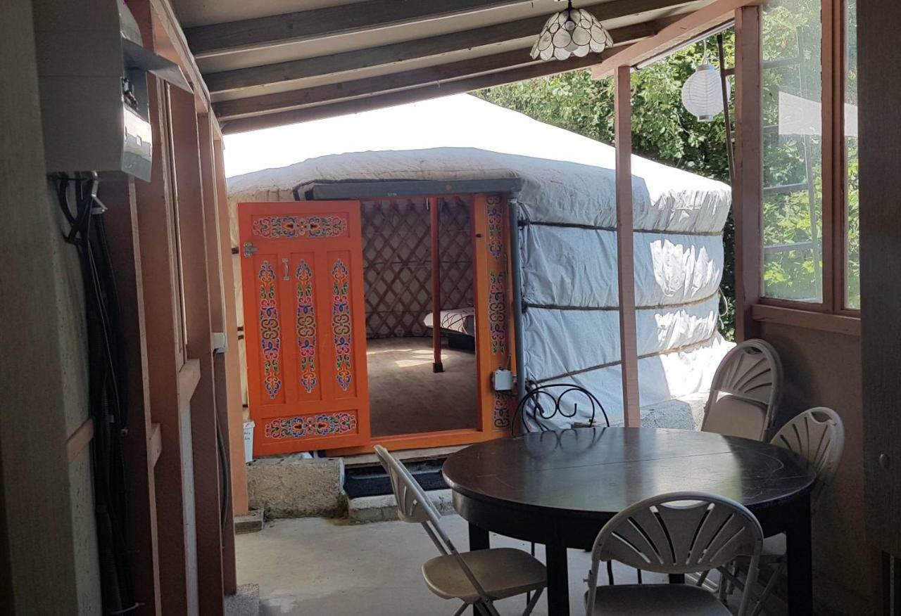 Camping Le P'Tit Bonheur Escaro ภายนอก รูปภาพ